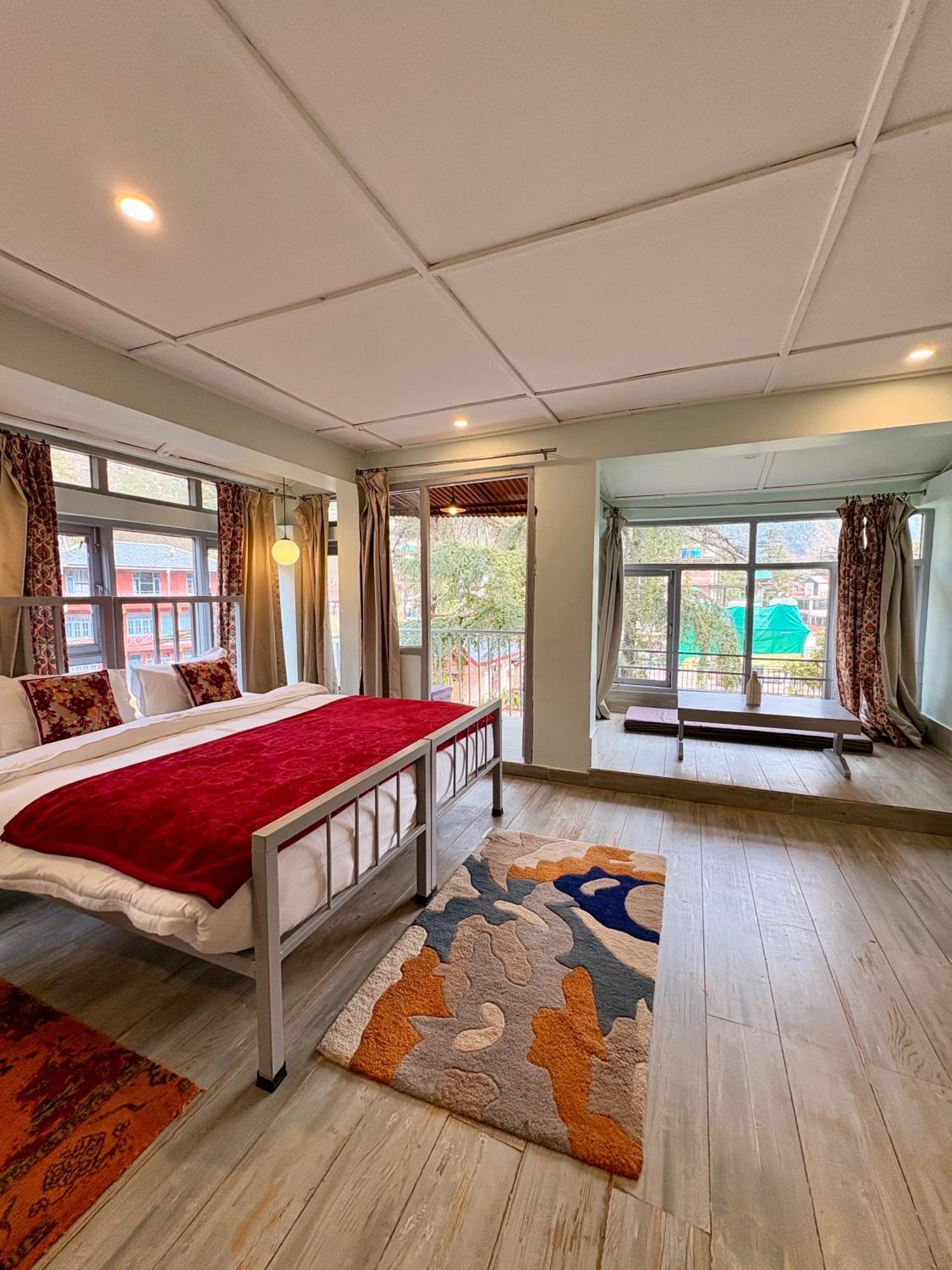 Eevolve Dharamkot - An Eco Hostel McLeod Ganj Ngoại thất bức ảnh